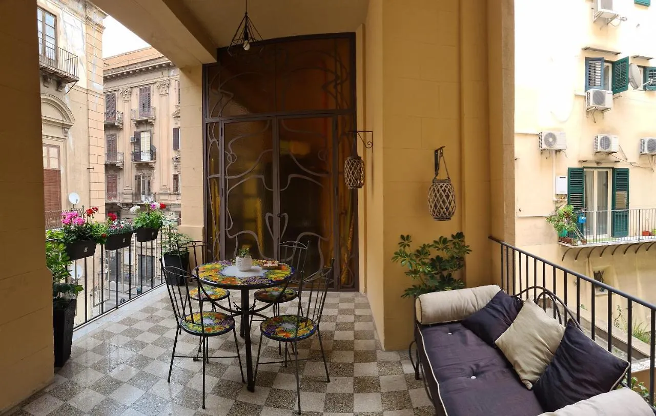 Ballarò Guest House Palermo Alojamento de Acomodação e Pequeno-almoço