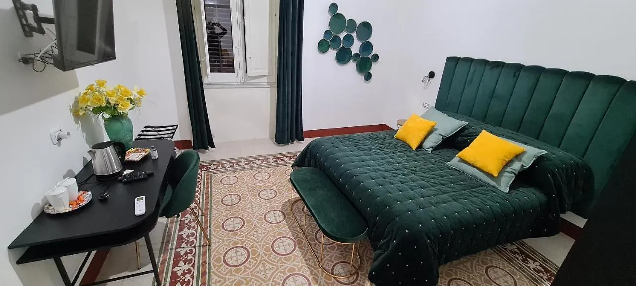 ** Alojamento de Acomodação e Pequeno-almoço Ballarò Guest House Palermo Itália